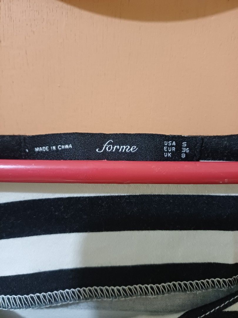 Forme (Category: Dresses) located in Naguilian. Submitted by impulsive.buyer02 (Listing ID 1465478828, Image 2). Description: .