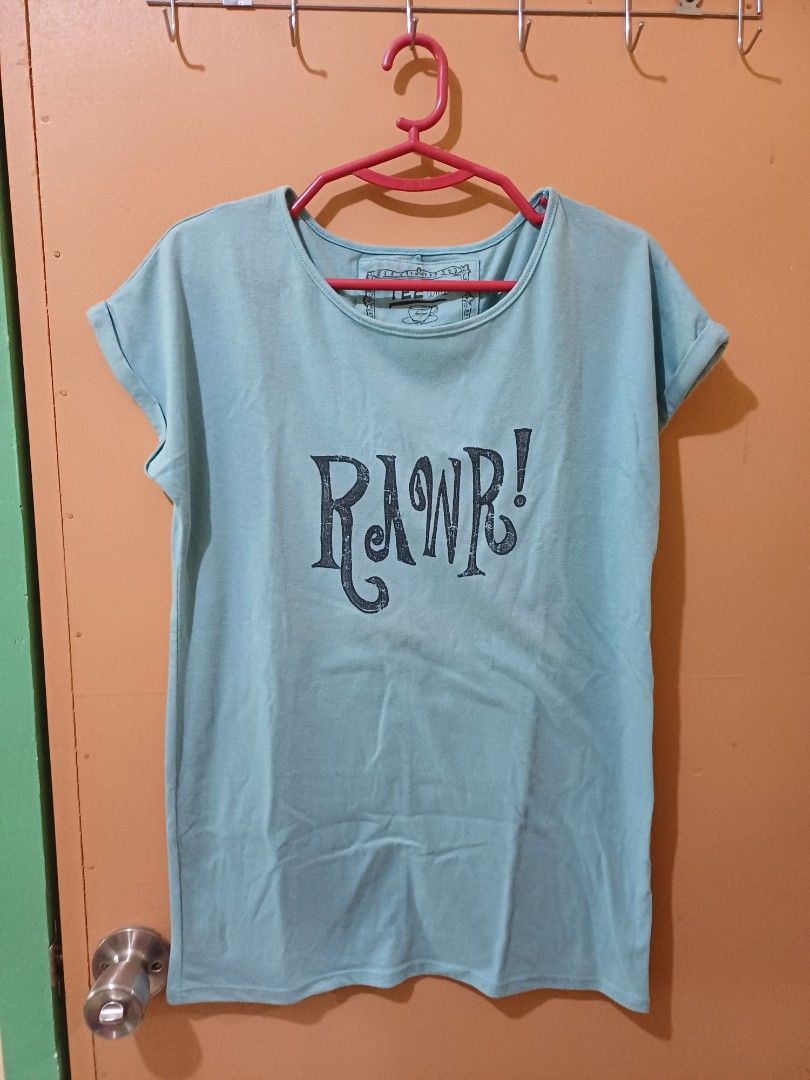Forme (Category: Blouses) located in Naguilian. Submitted by impulsive.buyer02 (Listing ID 1465479239, Image 1). Description: .