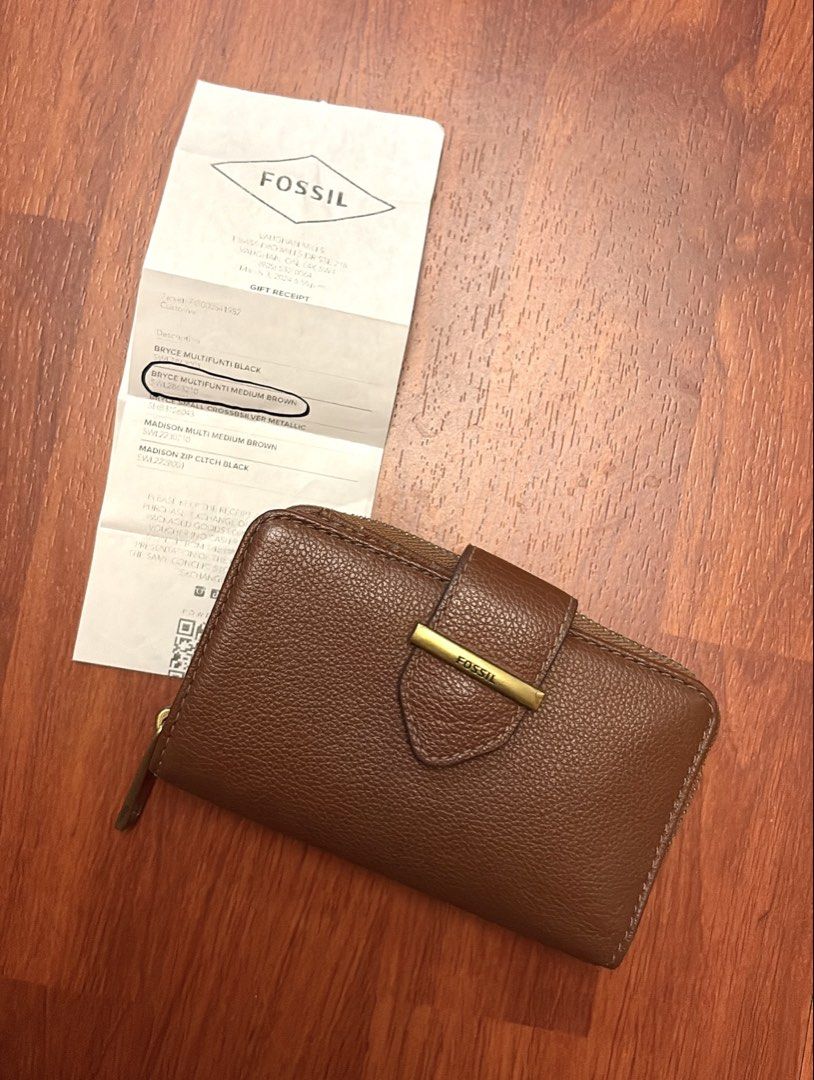 Fossil Bryce Multifunti Medium Brown Wallet (Category: Wallets & Card holders) located in Silang. Submitted by collectionbyrk (Listing ID 1465520117, Image 1). Description: original.
