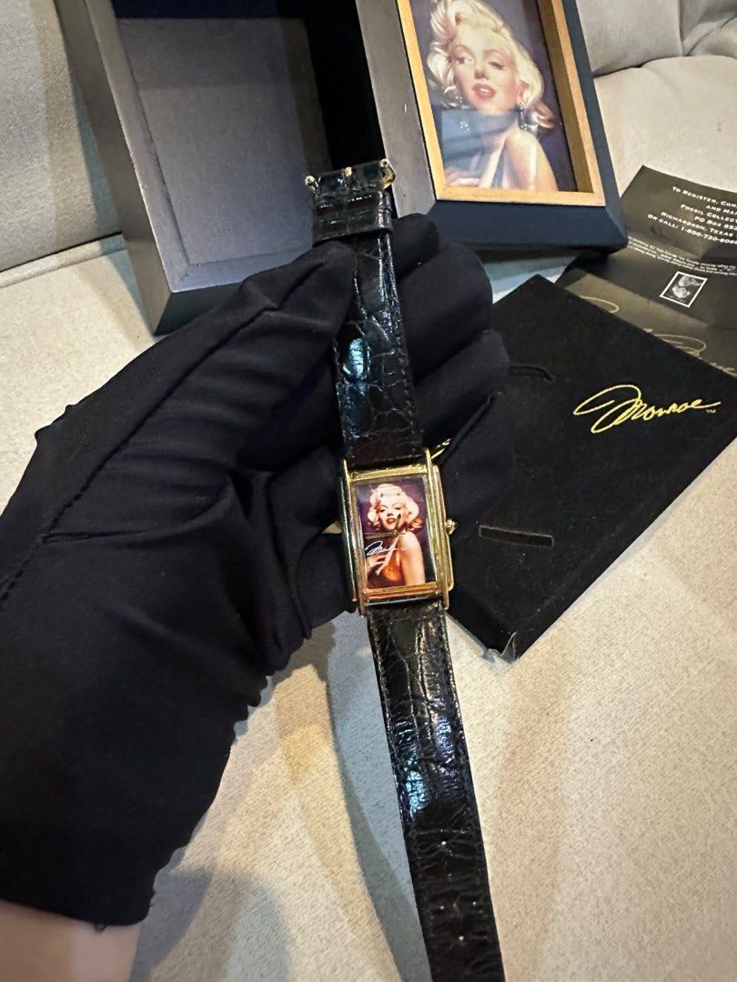 Fossil Marilyn Monroe Watch (Limited Edition) (Category: Women's Watches) located in Cavite. Submitted by rubieanne__ (Listing ID 1465429297, Image 3). Description: limited edition marilyn monroe fossil collector’s watch genuine leather, complete inclusions (box, frame, pouch & papers) around $500 up todays value in pristine condition selling low ₱10,000 steal price!! moneyback guaranteed Complete set: Includes unique picture frame display box, p