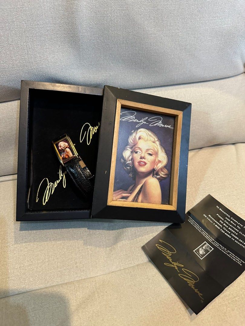 Fossil Marilyn Monroe Watch (Limited Edition) (Category: Women's Watches) located in Cavite. Submitted by rubieanne__ (Listing ID 1465429297, Image 1). Description: limited edition marilyn monroe fossil collector’s watch genuine leather, complete inclusions (box, frame, pouch & papers) around $500 up todays value in pristine condition selling low ₱10,000 steal price!! moneyback guaranteed Complete set: Includes unique picture frame display box, p