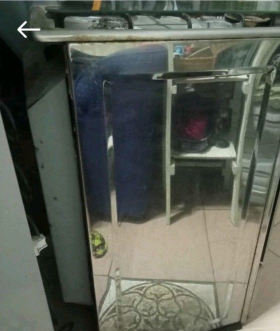 Freestanding Gas Stove with Oven (Category: Cookers) located in Pasig City. Submitted by asdhelle49 (Listing ID 1465415972, Image 3). Description: need overhaul stocked for long. slightly negotiable.