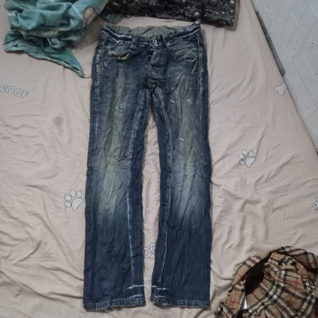 G star pants embroidery logo (Category: Jeans) located in Manila. Submitted by tcbukay_zxc25 (Listing ID 1465490991, Image 3). Description: g Star raw pants good condition.