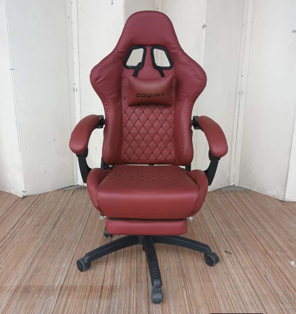 Gaming Chair (Category: Chairs) located in Meycauayan. Submitted by marygracecasimiro (Listing ID 1465492771, Image 2). Description: Dowinx Gaming Chair with Ottoman Ergonomic/ Reclining/ Lumbar Support L26.5 x W22.5 x H40-47 Seat height: 17-20 Price: 6,900💚.