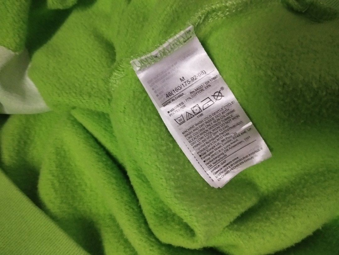 Gap 1969 Apple Green Hoodie (Category: Coats, Jackets and Outerwear) located in Quezon City. Submitted by thegentlethrifter_1.0 (Listing ID 1465543219, Image 3). Description: Color Rate: 9.8/10 (Like New) Size on Tag: M (Womens) Fit to: M to L (Womens) Price: Php 400 + Shipping Dimes: 23 inches (Length) 23.5 inches (Width) Issue: Oil Stain or Dirt Stain / Needs Hand Wash (Check the last picture) Note: More verification may be required. Complete t