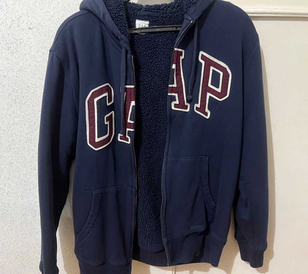 GAP Navy Blue Full Zip Hoodie (Category: Coats, Jackets and Outerwear) located in Pasay City. Submitted by classicsale (Listing ID 1465533231, Image 3). Description: GAP Zip Hoodie Good condition Size: XS Price: Php 500 + shipping fee Payment: Gcash / Maya Shipping: J&T (dm for more options or details) DM FOR MORE INFO.