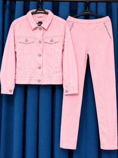(Category: ) located in . Submitted by sjprelovedbotique (Listing ID 1465413988, Image 1). Description: .