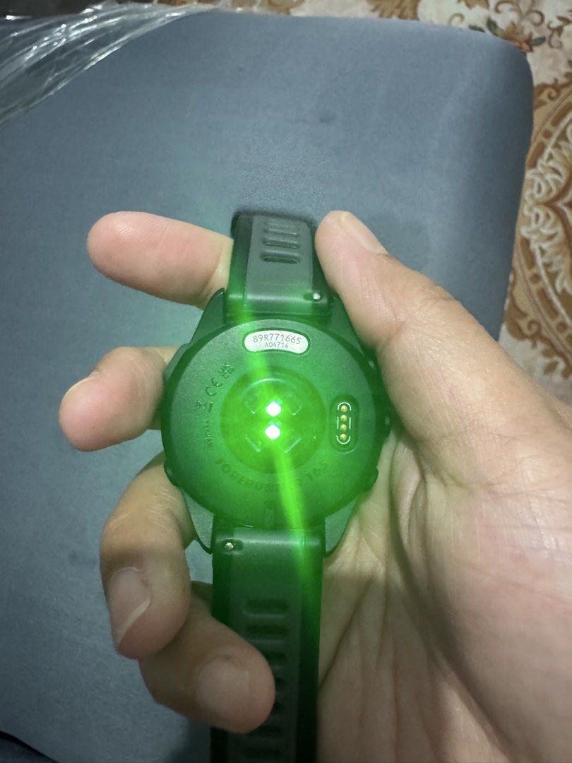 Garmin 165 (Category: Wearables & Smart Watches) located in Quezon City. Submitted by legallyyours02 (Listing ID 1465418792, Image 3). Description: With free unopened protector With box Purchased last year but barely used 99% smooth.