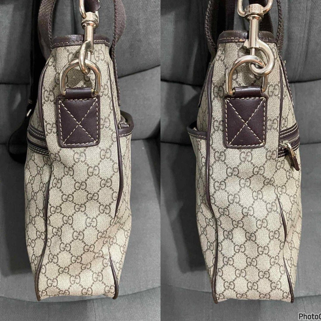 GG Messenger Bag (Category: Shoulder Bags) located in Quezon City. Submitted by chic.bags (Listing ID 1465489641, Image 3). Description: Coded GG under zip Pure leather No issue Actual photo posted Japan preloved Mop: gcash.