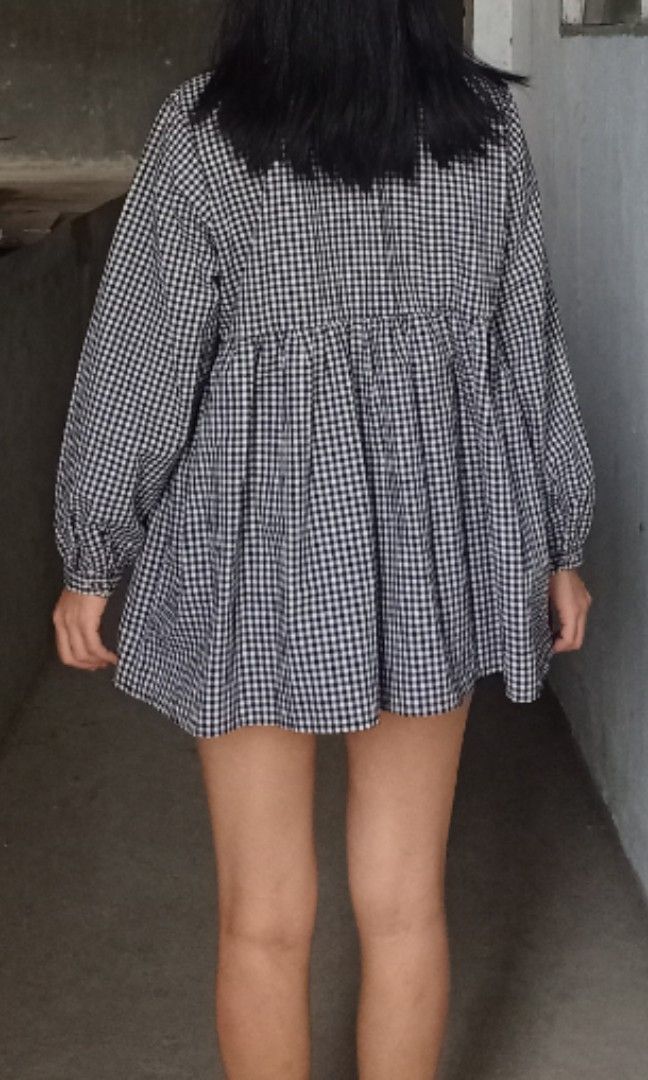 Gingham korean inspired top (Category: Others Tops) located in Davao. Submitted by kannikasok1987 (Listing ID 1465442987, Image 3). Description: Cotton Bust 38 Waist up 38 L 28 bnew quality.