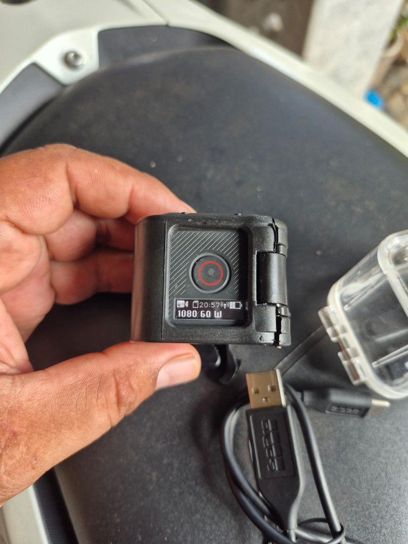 GOPRO HERO 5 SESSION BLACK (Category: Cameras) located in Santa Maria. Submitted by aikeemoral (Listing ID 1465481087, Image 2). Description: FOR SALE OR SWAP GOPRO HERO 5 SESSION 8GB MMC SAKTONG SAKTO SA HELMET NO ISSUE MAKINIS SELLING PRICE 4900 ONLY MURA NA YAN SA GOPRO FREEBIES 8GB MMC CASE WATERPROOF CASE ORIG GOPRO CORD SANTA MARIA BULACAN MEET UP.