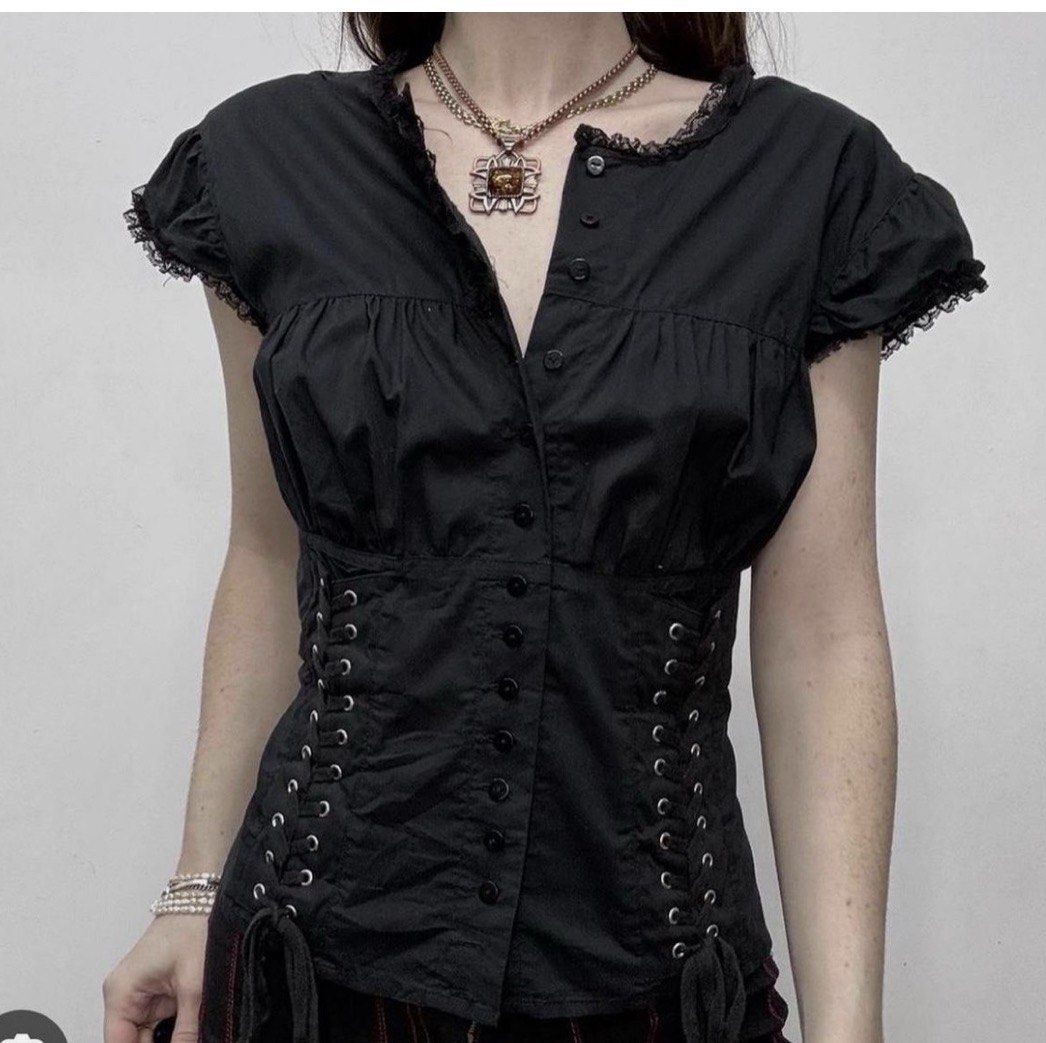 Gothic Black Lace-Up Corset (Moda International) (Category: Blouses) located in Cebu City. Submitted by archivefinds (Listing ID 1465439962, Image 2). Description: .