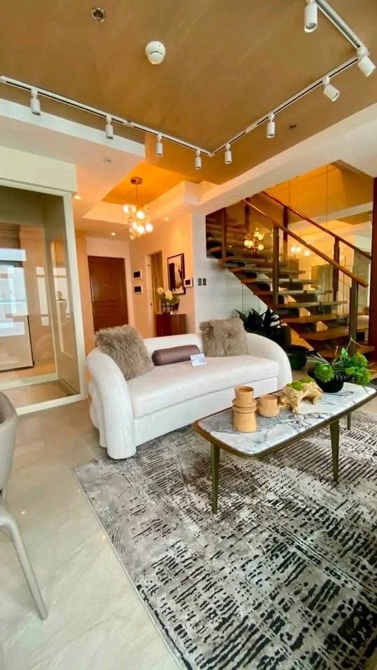 (Category: ) located in . Submitted by agent_rachel (Listing ID 1465431216, Image 1). Description: .