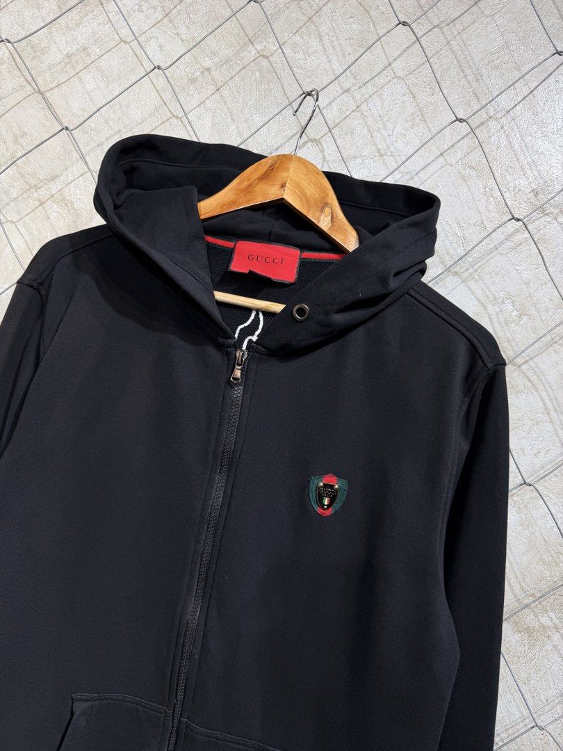 Gucci Black Hoodie. (Category: Coats, Jackets and Outerwear) located in Manila. Submitted by ardobe.mnl (Listing ID 1465535473, Image 2). Description: Size: Medium Dimes: 21.5x26.5 Condition: Excellent Flaw: Unnoticeable Fadings, check last 3 photo. (Black na black pa sya) Dm for inquiries! 📥.