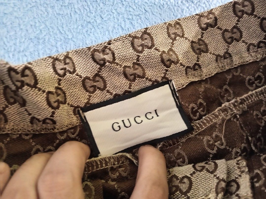 Gucci Canvas short (Category: Shorts) located in Malolos. Submitted by shoptokyothrift (Listing ID 1465407342, Image 3). Description: Xs Gucci Canvas short As is.