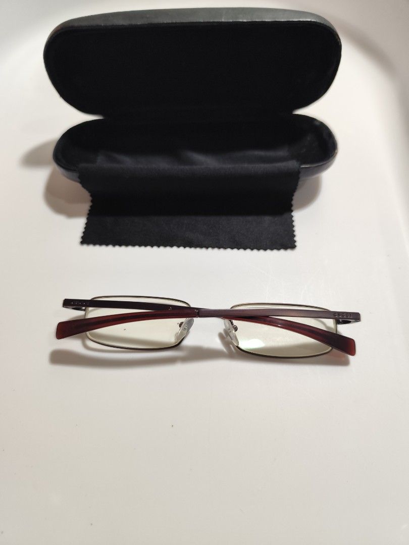 Gucci Frame (Category: Sunglasses & Eyewear) located in Cebu City. Submitted by icoolectnsellect (Listing ID 1465517851, Image 2). Description: Issue: Dirt and RX lens. Bought at Garage Sale. Authenticity not Guaranteed, di ko alam if legit or Fake. Buy @ your own Risk. All EyeGlasses or Sun Glasses ay may Grado or Prescription Glasses. Please be careful para di masira mata nyo, you can change the lens and frame na lng kunin. Not sure if Replacea