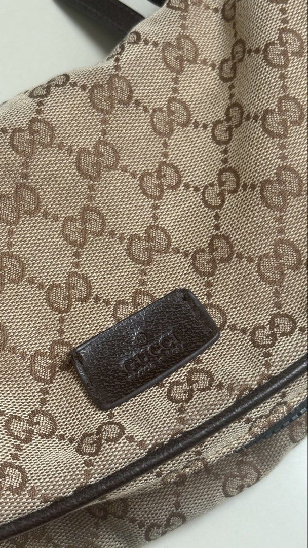 Gucci GG Canvas Sling Bag (Category: Shoulder Bags) located in Binangonan. Submitted by polinn.xx (Listing ID 1465420674, Image 3). Description: .