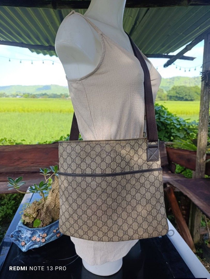 GUCCI Messenger Bag (Category: Sling Bags) located in San Fernando. Submitted by kristhriftshop13 (Listing ID 1465404148, Image 1). Description: .