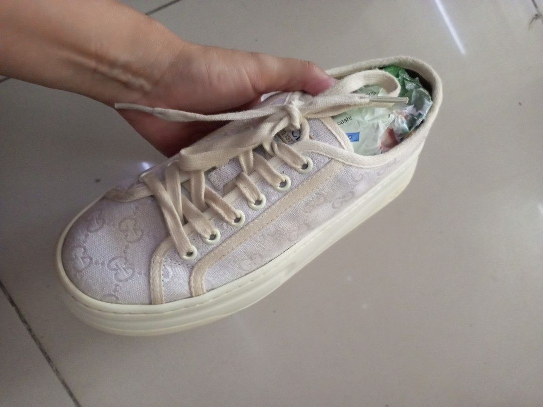 GUCCI TENNIS PLATFORM SNEAKERS (Category: Sneakers) located in Bulacan. Submitted by joanagwen (Listing ID 1465390170, Image 2). Description: GÜ$$I 10NIS PLATFORM SNEAKERS Size 38 on tag.