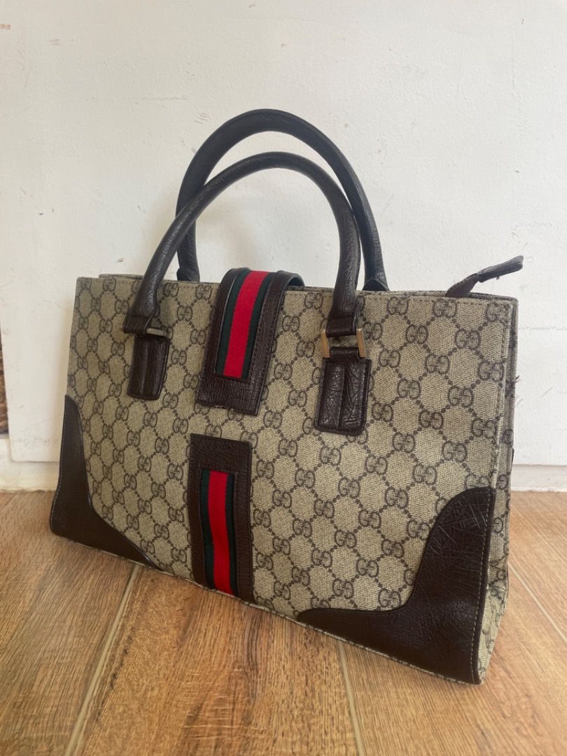 Gucci Tote Bag (Category: Luxury Bags & Wallets) located in Iloilo. Submitted by cuzta.thrift (Listing ID 1465411903, Image 1). Description: Condition: 8/10 Color:10/10 Issue: check photo 8,9,10.
