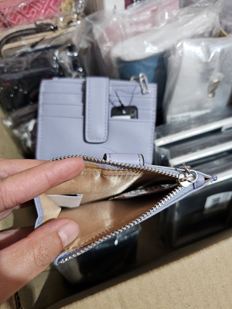 GUESS GABINA Snap Card Case (Category: Wallets & Card holders) located in Quezon City. Submitted by senyoramaria2 (Listing ID 1465555232, Image 2). Description: GUESS GABINA Snap Card Case / Holder 4 Card slots ( 1 front + 3 back) 1 Zippered compartment for folded bills or additional cards. 2 pcs available #USpasabuy.