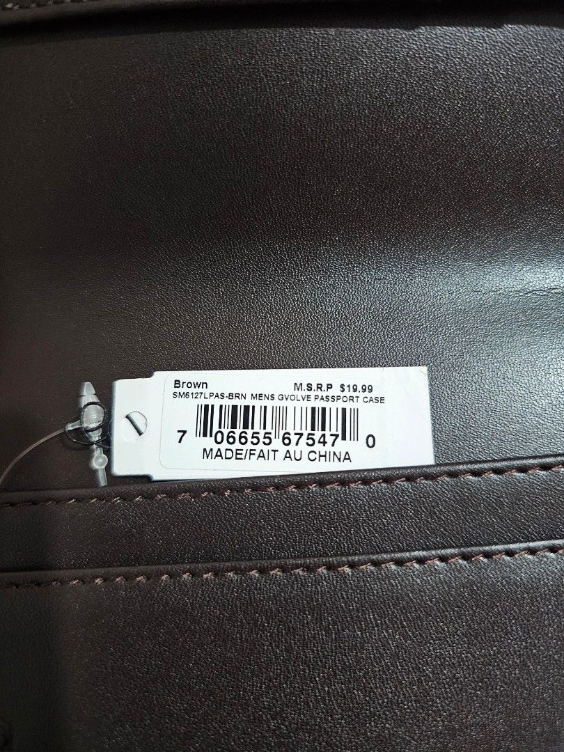 GUESS Passport Holder (Category: Wallets & Card holders) located in Quezon City. Submitted by senyoramaria2 (Listing ID 1465559609, Image 3). Description: GUESS Passport Holder #USpasabuy.