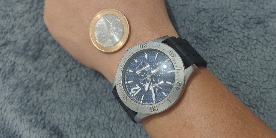 Guess Steel Carbon Dial Multifunctional Watch (Category: Men's Watches) located in Cebu City. Submitted by aceoftime (Listing ID 1465517567, Image 2). Description: In good working condition Analog japan quartz with 24hr/Day-Date Subdials Stainless steel case Fitted with rubber band Watch only Our Guarantee: 💯 Authentic All watches are checked by our experienced technician to ensure good functionality Please manage your expectations since these a