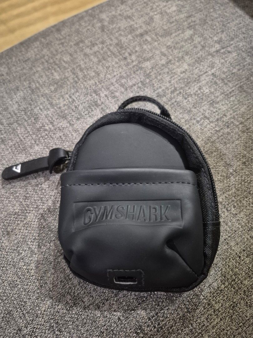 Gymshark Airpods Micro Backpack Preloved (Category: Activewear) located in Davao. Submitted by marthascloset (Listing ID 1465477133, Image 1). Description: P2.