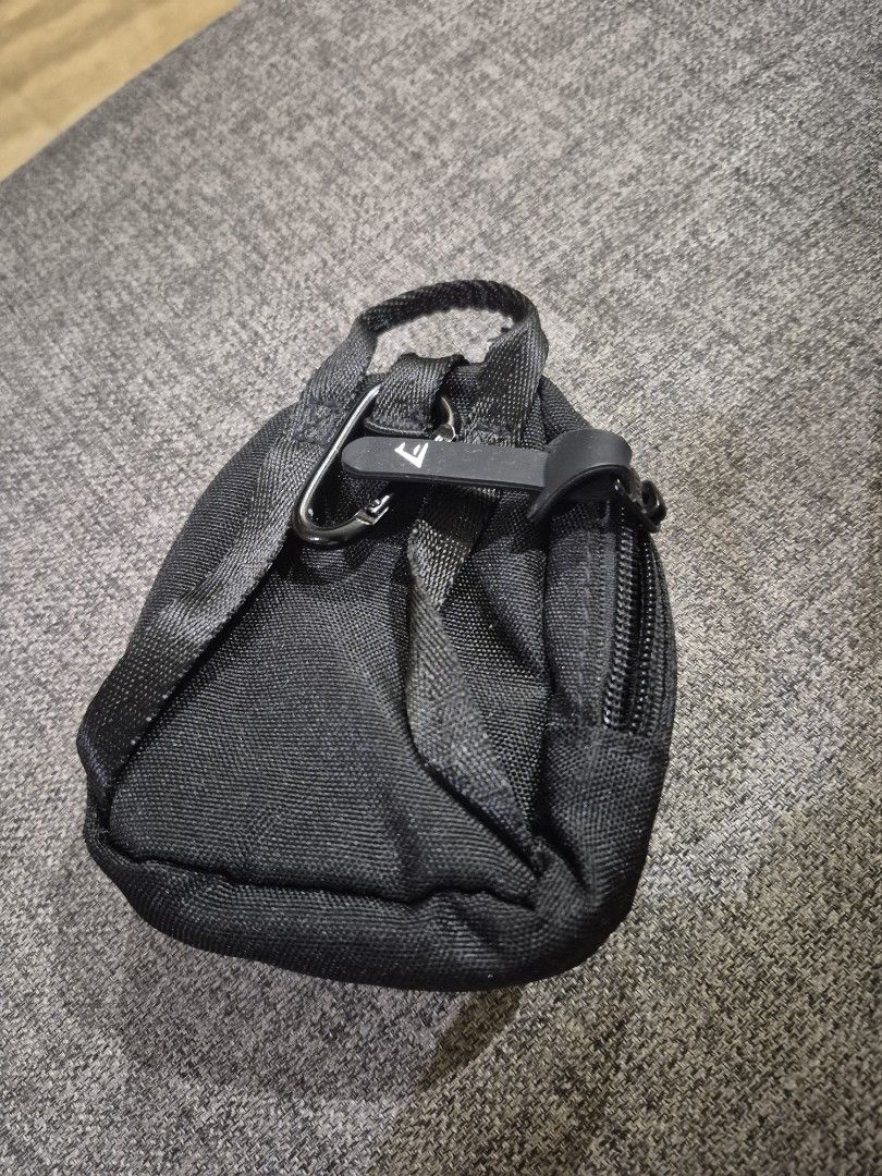 Gymshark Airpods Micro Backpack Preloved (Category: Activewear) located in Davao. Submitted by marthascloset (Listing ID 1465477133, Image 2). Description: P2.