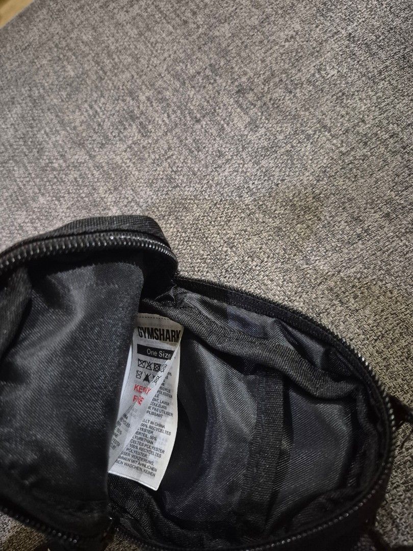 Gymshark Airpods Micro Backpack Preloved (Category: Activewear) located in Davao. Submitted by marthascloset (Listing ID 1465477133, Image 3). Description: P2.