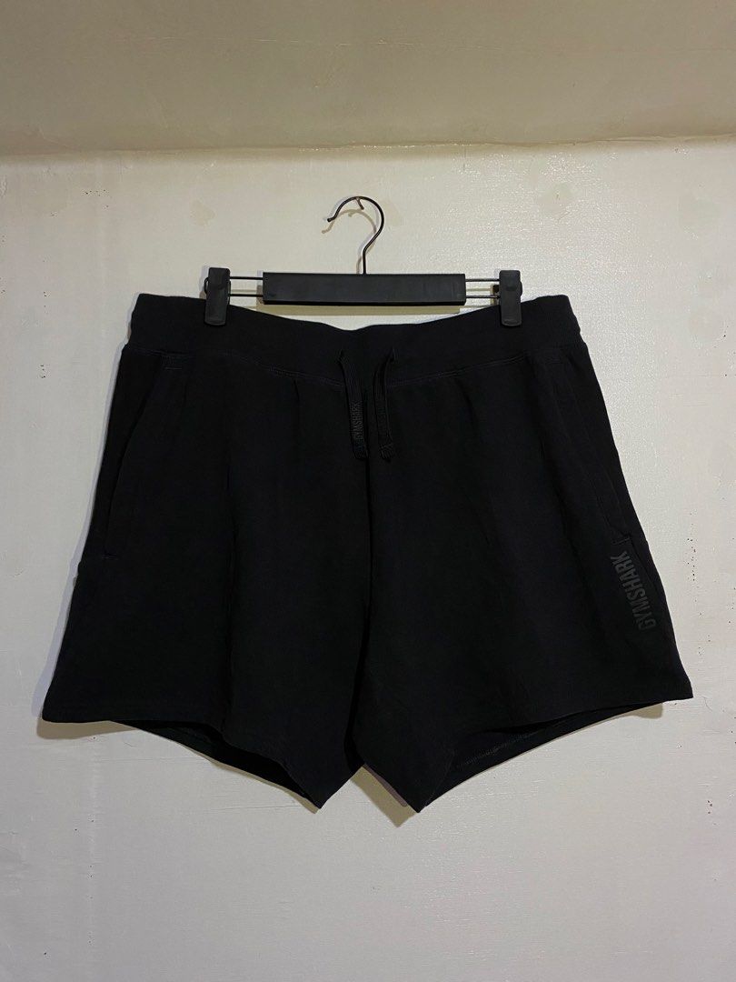 GYMSHARK WOMEN SHORT (Category: Shorts) located in Cebu City. Submitted by arsenyong (Listing ID 1465525776, Image 1). Description: Waist:28-32 Length :15 Hem :9 Excellent No issue Need wash .