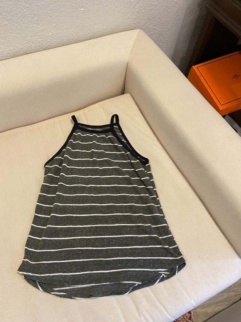 halter top stripes (Category: Sleeveless) located in Quezon City. Submitted by gogo.sparkle (Listing ID 1465410208, Image 1). Description: .