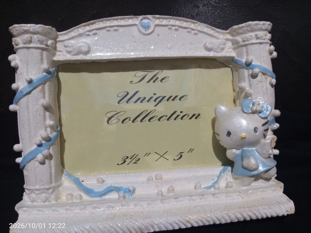 Hello kitty Vintage Frame (Category: Vintage Collectibles) located in Davao. Submitted by banana.pancake (Listing ID 1465385135, Image 1). Description: no issues po .... vintage frame.