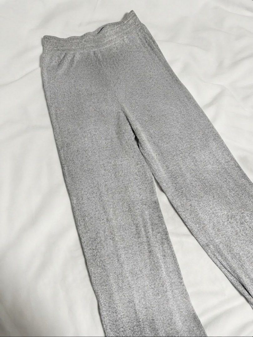 Her Palais Grey Ribbed Knit Lounge Pants (Category: Other Bottoms) located in Manila. Submitted by glossywife (Listing ID 1465465449, Image 1). Description: This is from Her Palais, pretty sure it’s a Vietnamese brand! Size is Small Used once only Rfs: Decluttering Mop: GCash / Bank Transfer Mod: GrabExpress / Lalamove / J&T Brandy Melville Zara Isa the label H&M Cotton On Stradivarius Phia Hollister Subdued John Galt Miu the label Traje Linen Be
