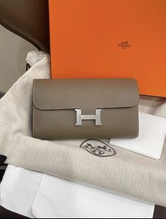 （分類：）位於 。 由 mialuxury_ 提交（商品編號 1465399008，圖片 1）。簡介： 。