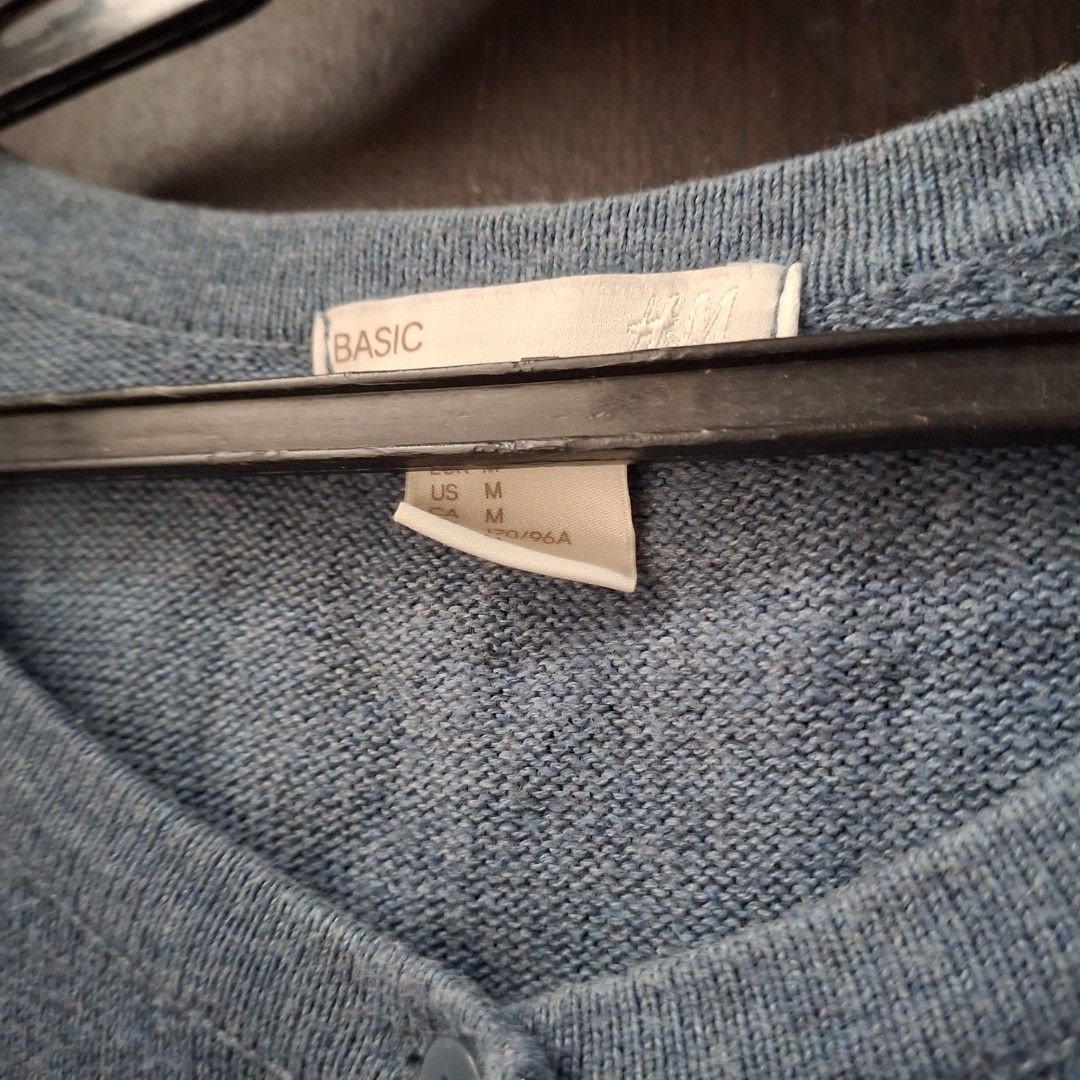 H&M Basic Blue Buttondown Cardigan (Category: Longsleeves) located in Caloocan City. Submitted by mei56313 (Listing ID 1465395343, Image 3). Description: - preloved H&M Basic knit cardigan - color blue/vintage blue - size M to L - long sleeves, buttondown closure, crew neck, ribbed cuffs and hem - worn a few times, with signs of natural wear.