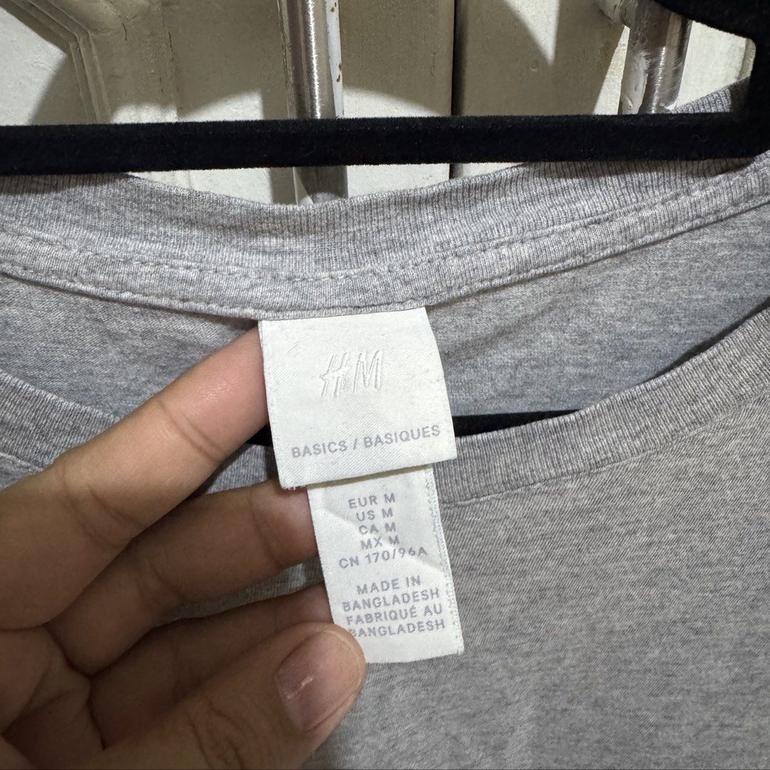 H&M Basic Tee (Category: Shirts) located in Vigan. Submitted by chiyannav (Listing ID 1465491997, Image 2). Description: .