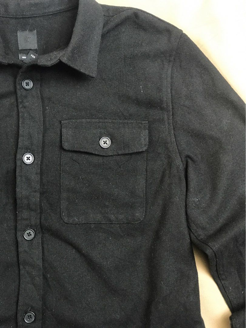 H&M dual chest pocket (Category: Coats, Jackets and Outerwear) located in Manila. Submitted by wisedog_b622bd (Listing ID 1465448085, Image 3). Description: Excellent condition Good as new No issue .