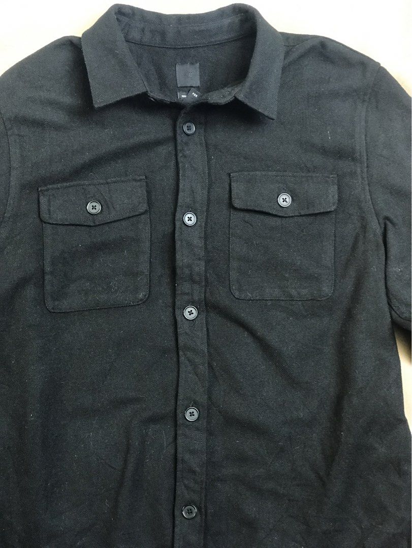 H&M dual chest pocket (Category: Coats, Jackets and Outerwear) located in Manila. Submitted by wisedog_b622bd (Listing ID 1465448085, Image 2). Description: Excellent condition Good as new No issue .