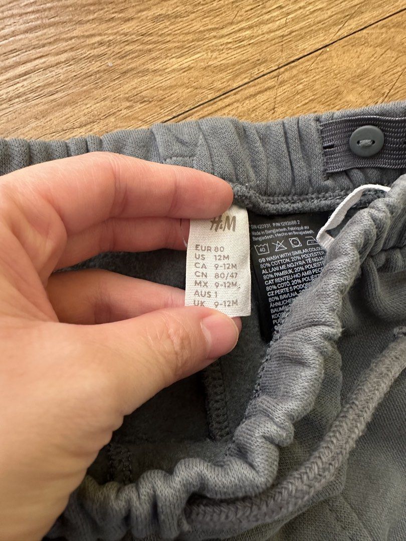 H&M GAP Baby pants bundle (Category: Babies & Kids Fashion) located in Las Pinas. Submitted by petiteclothes_2000 (Listing ID 1465438913, Image 3). Description: - Bundle of 3 pairs of pants for baby boys - 2x H&M cargo sweatpants (Black and Grey) - Size 9-12 months (EUR 80) - 1x Gap denim slim pull-on jeans with drawstring waist - Size 18-24 months - Soft fabrics, comfortable for daily wear - Easy to mix and match with any outfit - Selling as a c