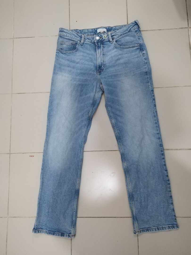 H&M regulat fit jeans (Category: Jeans) located in Bulacan. Submitted by side.hustle11 (Listing ID 1465578336, Image 2). Description: H&M REGULAT FIT JEANS -STRETCH FABRIC Waistline 32-34 length 40 Hemp 8 Excellent condition Loc bulacan.