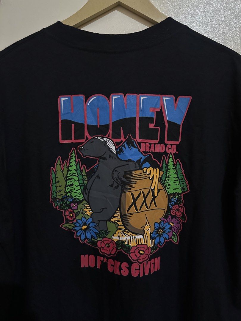 Honey Brand Co. (Category: Activewear) located in Legazpi City. Submitted by jaysx666 (Listing ID 1465507813, Image 3). Description: Signed by Steven “SCUMBAG” Fernandez Large 22x30 Collectors Item.