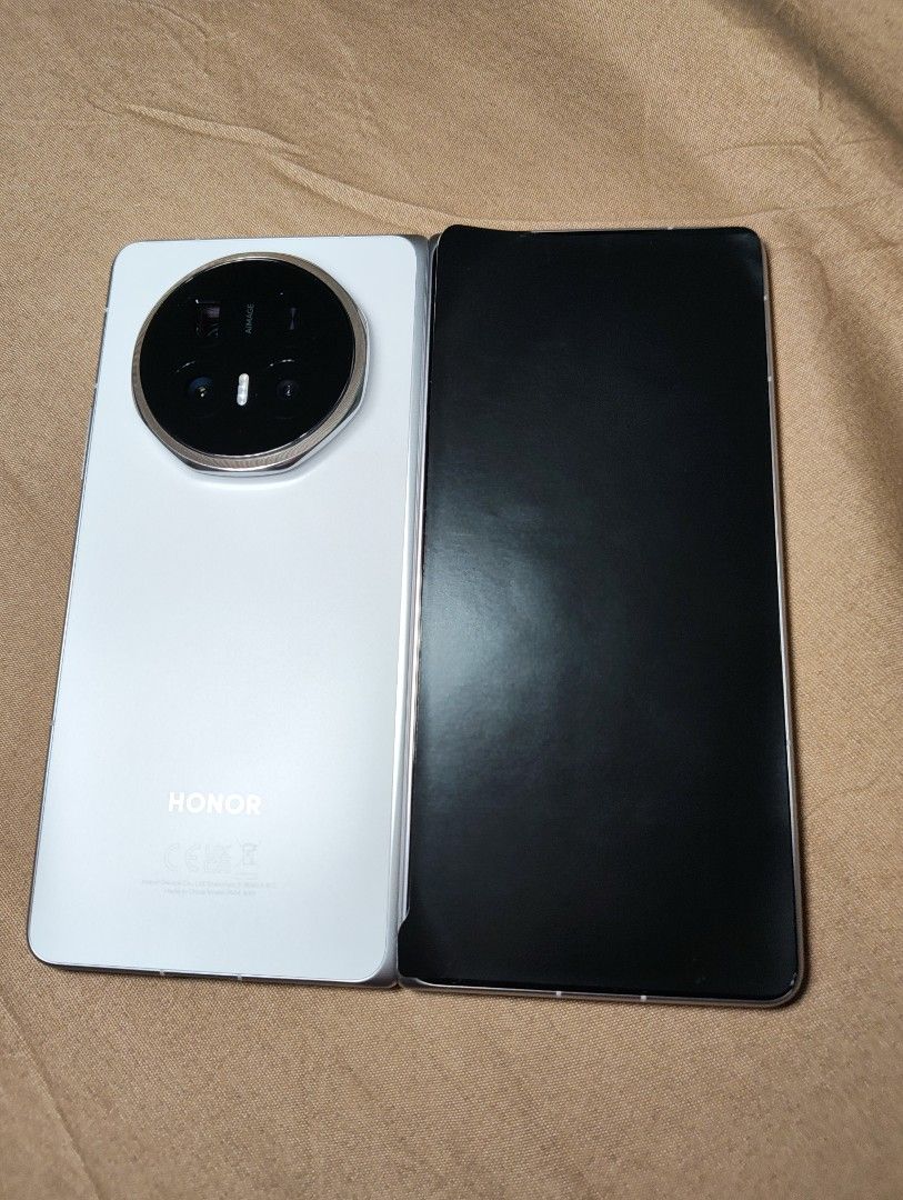 HONOR MAGIC V6 (Category: Android Others) located in Manila. Submitted by invoker_dota2 (Listing ID 1465526053, Image 1). Description: FOR SALE! HONOR MAGIC V6 5G 16GB / 512GB OPENLINE TO ALL NETWORK BAGONG BAGO HINDI PA NAGAGAMIT UNIT ONLY CHECK & TEST ALL YOU WANT MEET UP, PICK UP & COD PM! PM!.