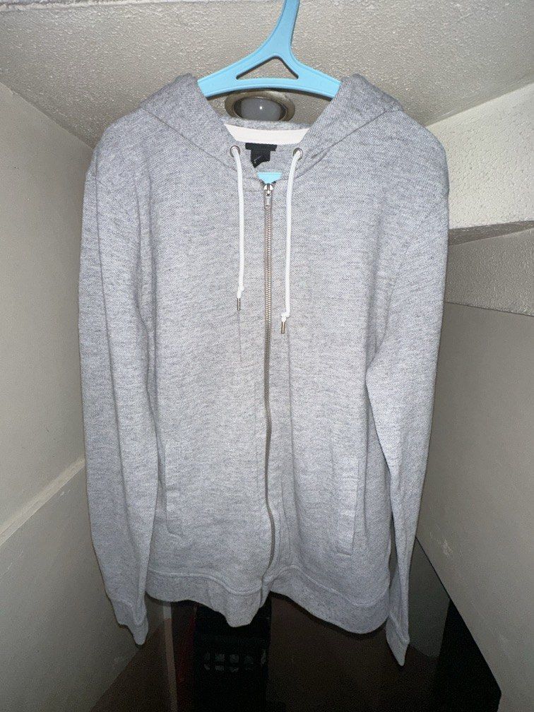 Hoodie Jacket (L) H&M (Category: Coats, Jackets and Outerwear) located in Manila. Submitted by krystalchewey_ (Listing ID 1465480671, Image 1). Description: Used Actual Photo Posted 300php L-28 in W-22 in .