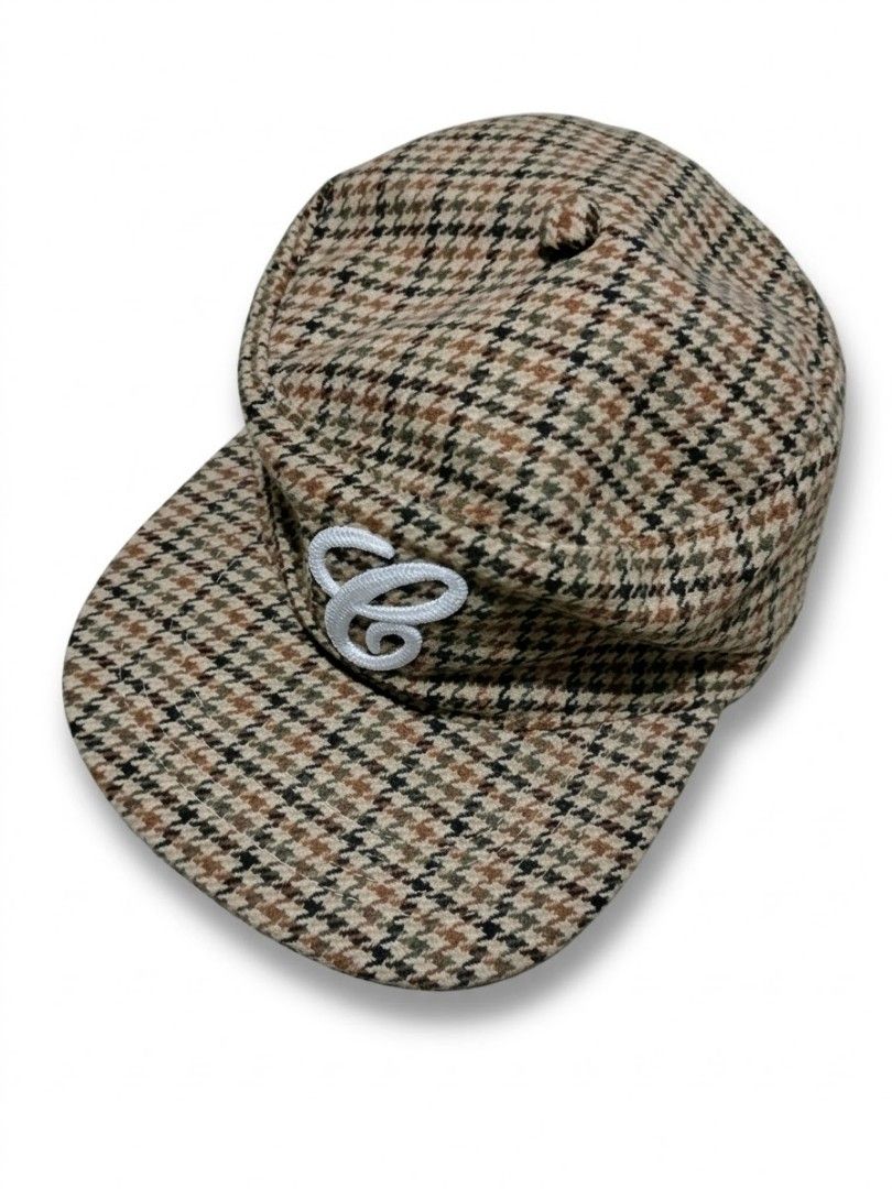 Houndstooth Plaid Cap (Category: Caps & Hats) located in San Mateo. Submitted by jhaixsober (Listing ID 1465511956, Image 1). Description: DM TO PURCHASE‼️ NEVER BEEN USE EXCELLENT CONDITION NO ISSUE LOCATION: QUEZON CITY🏘 COURIER: J&T AND LALAMOVE🚛 MOP: GCASH ONLY💵.