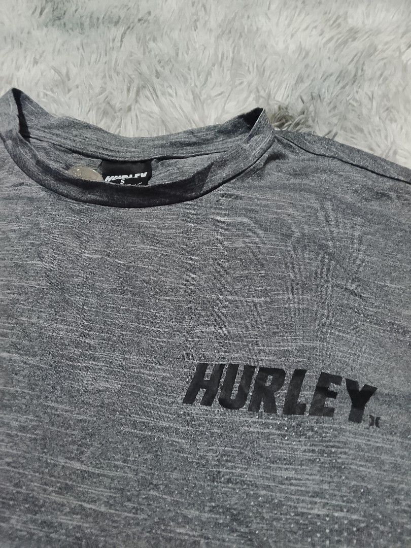 Hurley Dri fit Shirt Small (Category: Activewear) located in Davao. Submitted by thevintagehunterdvo (Listing ID 1465558798, Image 3). Description: Width 20 Length 27 399+89 sf.