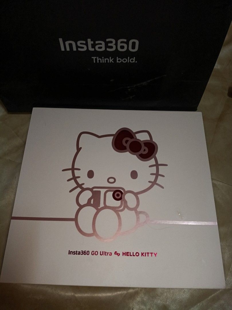 Insta 360 go ultra hello kitty (Category: Other Gadgets) located in Paranaque City. Submitted by ava_0133 (Listing ID 1465540717, Image 3). Description: used twice last month lang nabili complete with box.
