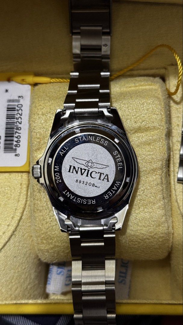 Invicta Pro Diver 8932OB Quartz Watch (Category: Men's Watches) located in Pasig City. Submitted by roadtotrack (Listing ID 1465575503, Image 3). Description: - Invicta Pro Diver 8932OB -DOP AUG 2026.