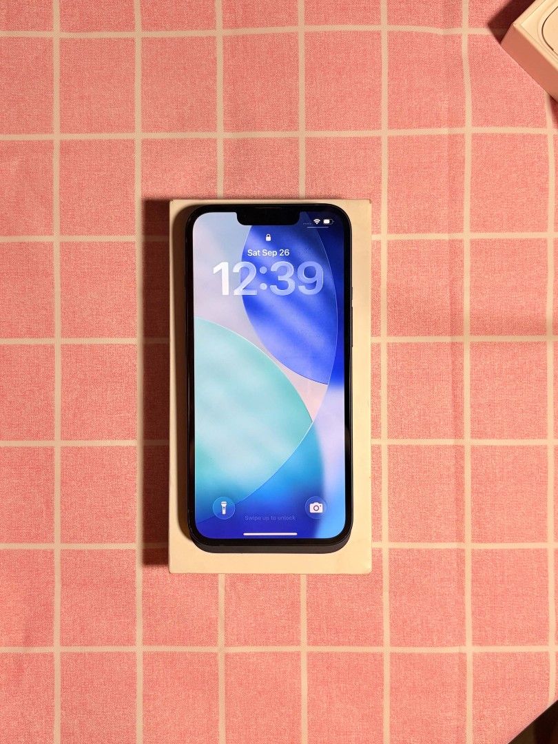 IP 13 256GB MIDNIGHT (Category: iPhone 13 Series) located in Cabuyao City. Submitted by killo5 (Listing ID 1465411074, Image 2). Description: IPhone 13 256gb midnight 100% bh Iphone 13 256gb color: Midnight 𝘾𝙤𝙣𝙙𝙞𝙩𝙞𝙤𝙣 / 𝙉𝙤𝙩𝙚𝙨: -100% battery health - ios 26.6.2 -No history of repair -true tone, microphone, camera, and buttons are working. -No sim restrictions -unli reset -not refurbished 𝗹𝗼𝗰𝗮𝘁𝗶𝗼𝗻: Santa Rosa Laguna.