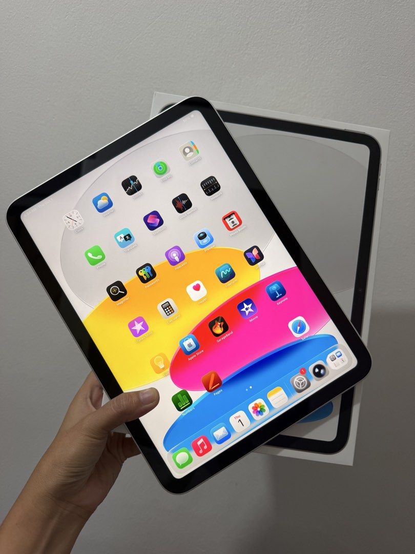 iPad A16 (Category: iPad) located in San Fernando. Submitted by idistrictph (Listing ID 1465383476, Image 2). Description: iPad A16 (11th Gen) • Brandnew, unsealed for checking only • 128 GB, Silver • 100% BH 0 cycle count • PP/A Local Variant • Complete with unused accessories Selling Price: 23 500 only (fixed non-negotiable) Open for trade-ins, trade value is higher. DM for inquiries..